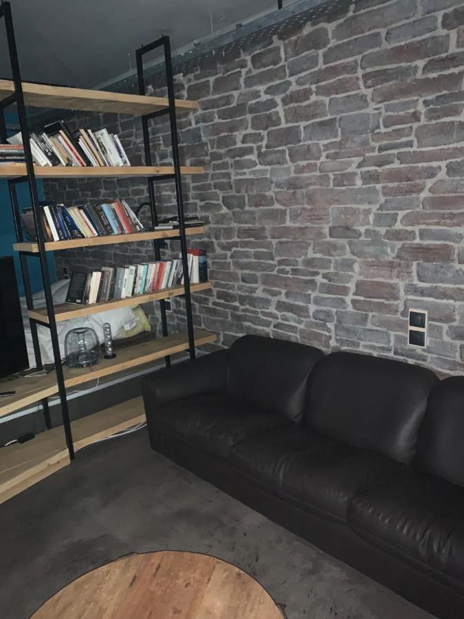 Apartment Unique Space In Gerakas - Cave Athens