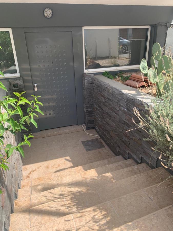 Apartment Unique Space In Gerakas - Cave Athens